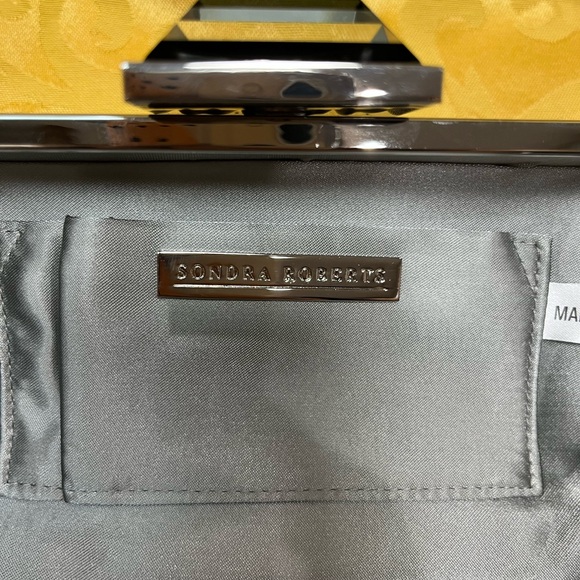 NWT Sondra Roberts Gray Silver Satin Twist Evening Clutch Optional Chain Strap - Picture 3 of 11